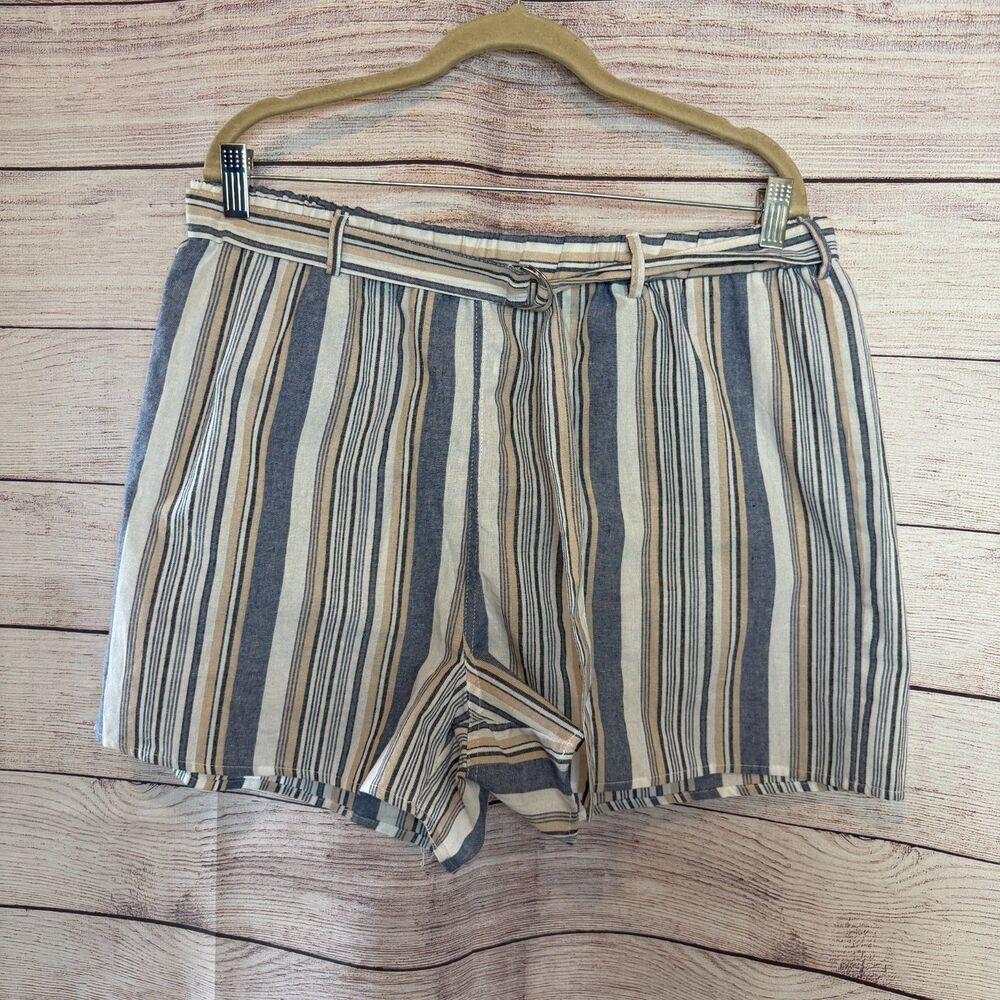 NWT Dizzy Lizzy 1X Striped Belted Lightweight Shorts Stretch Waistband NEW